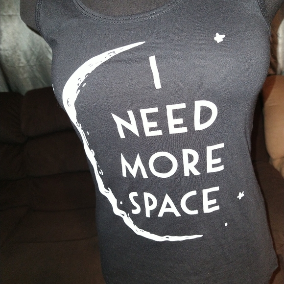 Hot Topic , I need more space tank top size xs - Picture 4 of 9